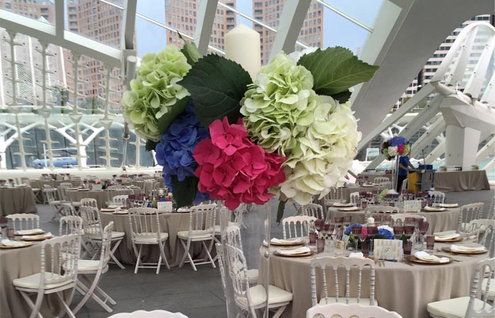 Lee más sobre el artículo Atelier de la Flor será el encargado de poner color a la boda en ‘vivo’ que se celebrará en Feria Valencia el 7 de noviembre