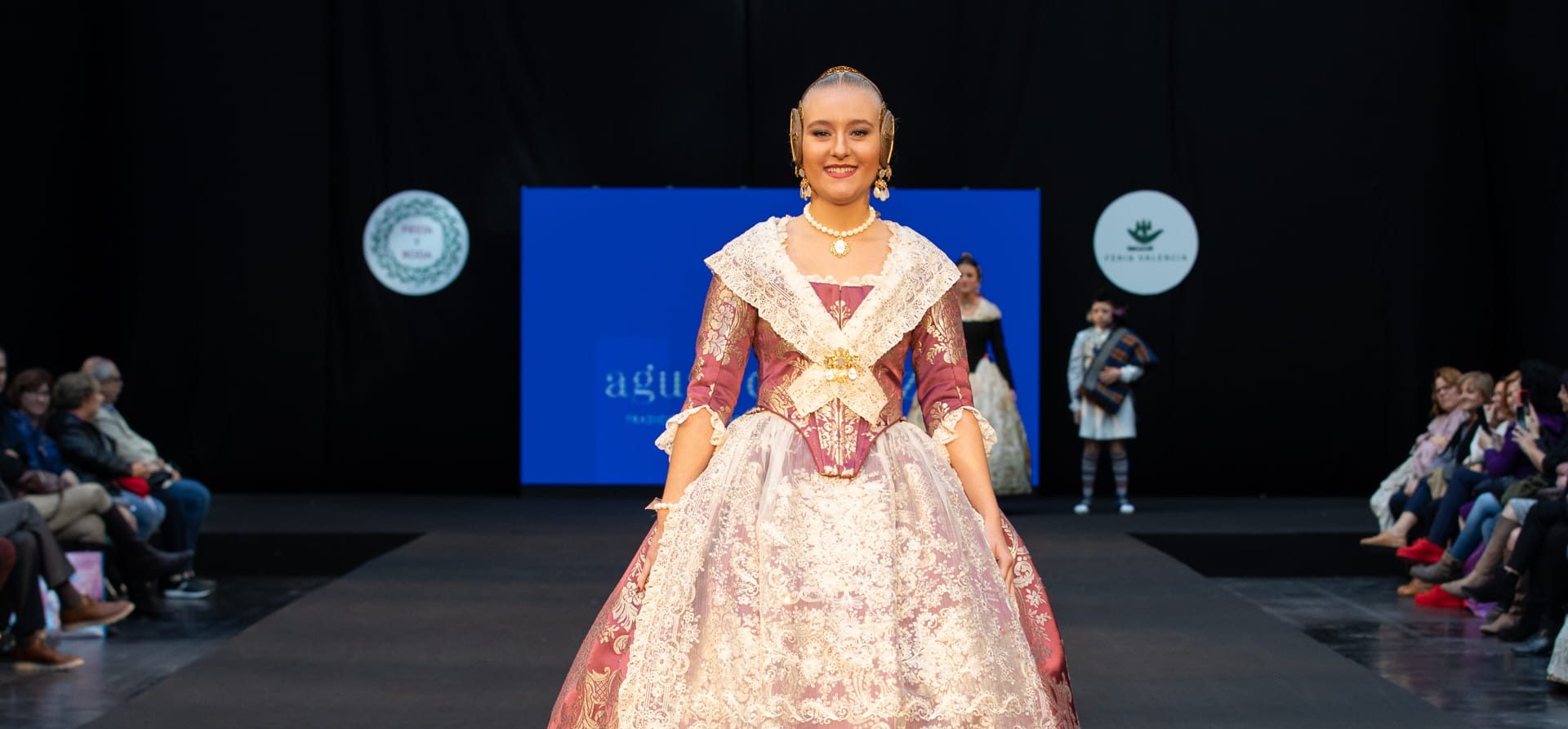 Lee más sobre el artículo Las recién nombradas Falleras Mayores de Valencia 2022 inaugurarán el Desfile de Indumentaria Valenciana de Feria Valencia