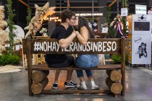 Lee más sobre el artículo Fiesta y Boda busca a la pareja del año