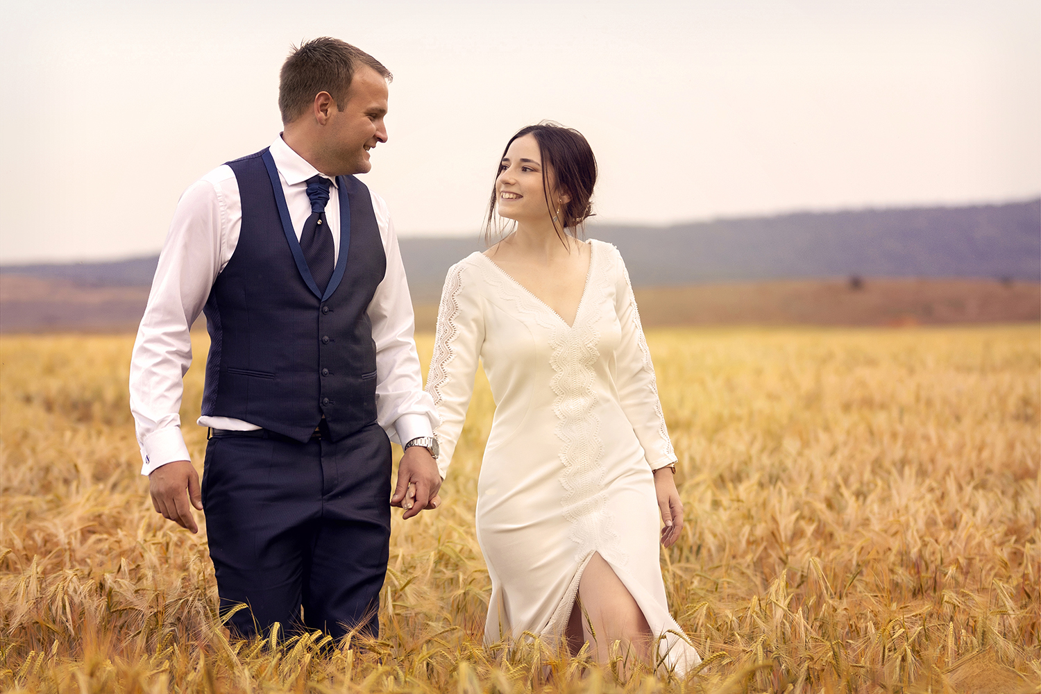 Lee más sobre el artículo Fotografía Rozalén: Capturando la esencia auténtica en Fiesta y Boda